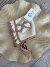 Rahigo aw25 BONNET CREAM AND CAMEL