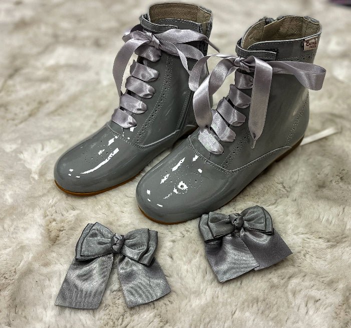 Grey patent bambi book EU 33 IN STOCK