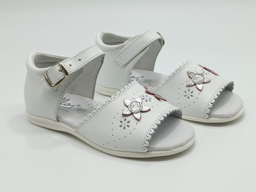 White sandals (preorder 10/14 day delivery) 423